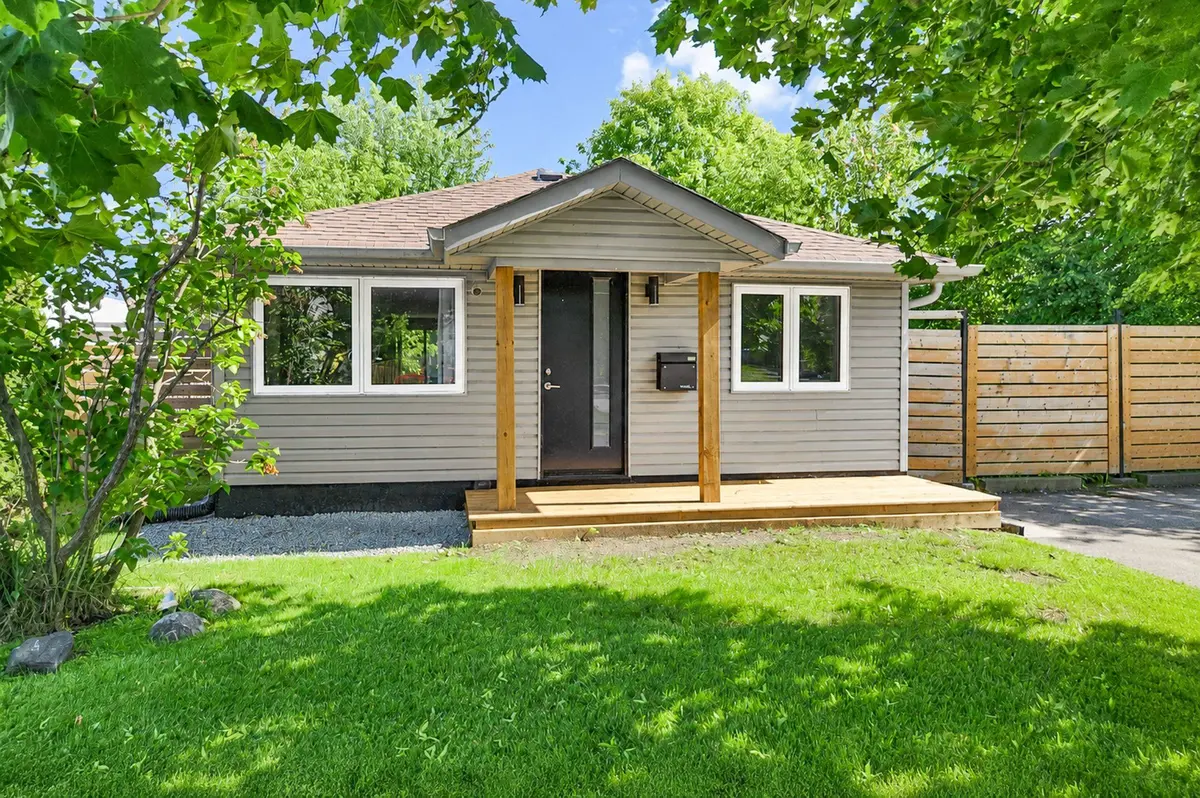335 Miami DR, Georgina, ON L4P 2Z6