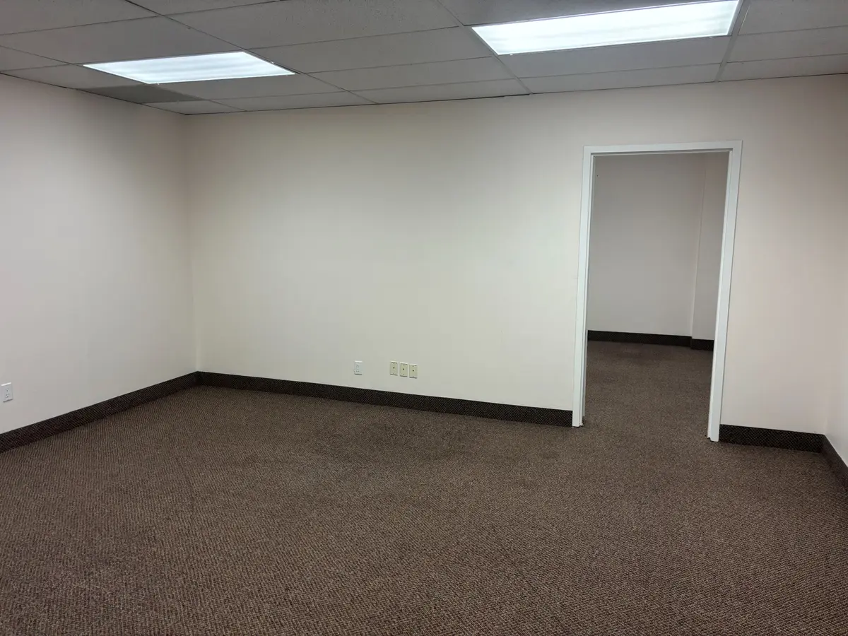 3034 Palstan RD ##M5, Mississauga, ON L4Y 2Z6
