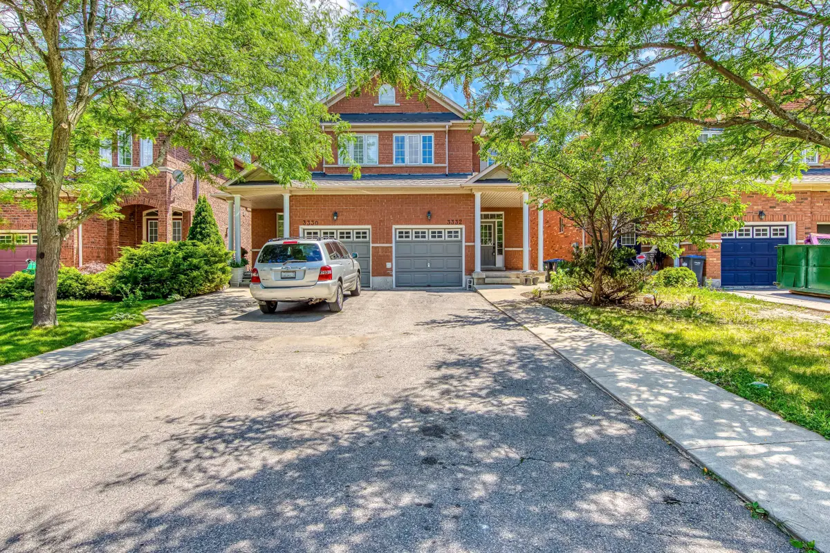 3332 Angel Pass DR, Mississauga, ON L5M 7K2