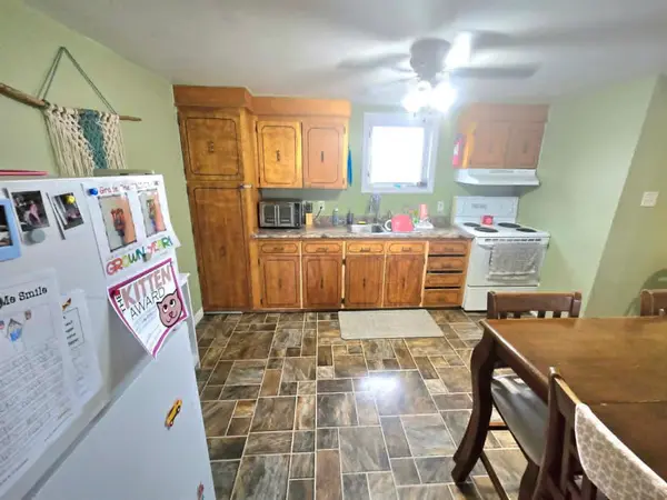 11 Country Road, Grand Falls-windsor, NL A2B 1C4