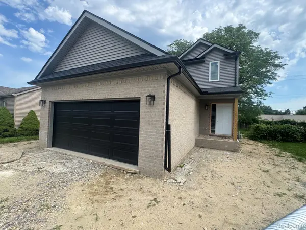 20220 Finley ST, Clinton Charter Township, MI 48035