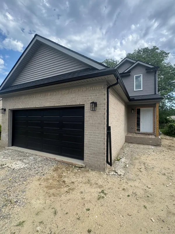 20220 Finley ST, Clinton Charter Township, MI 48035