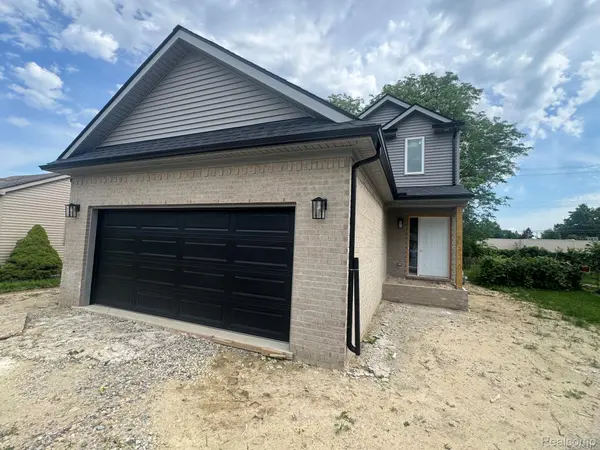 20220 Finley ST, Clinton Charter Township, MI 48035