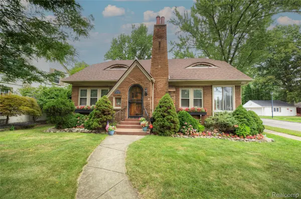 22804 Law ST, Dearborn, MI 48124