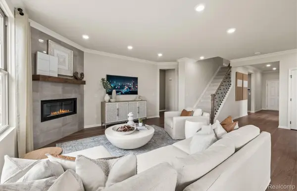 3069 Wyvern, Orion Charter Township, MI 48359