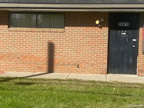 25418 Goddard RD, Taylor, MI 48180
