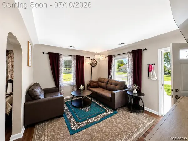 24895 Marigold AVE, Warren, MI 48089