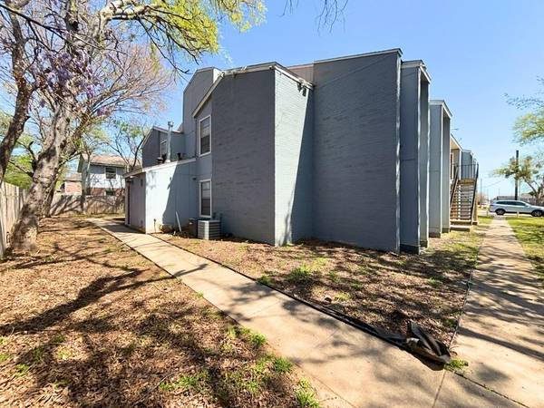 219 Fry Street #11, Denton, TX 76201