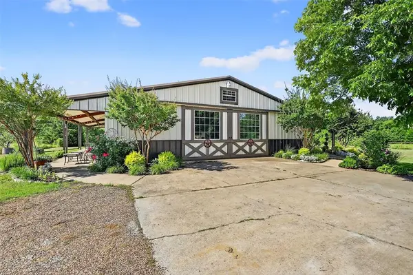 12041 Bell Road, Pilot Point, TX 76258