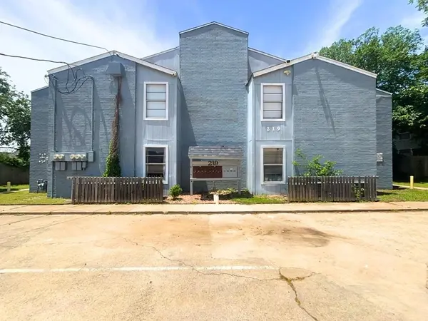 219 Fry Street #12, Denton, TX 76201