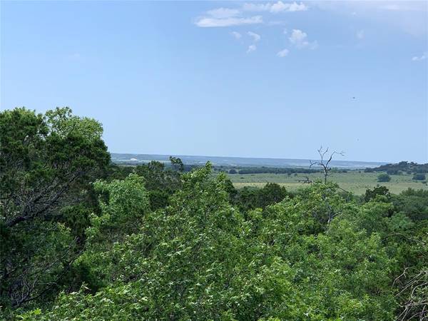 6525 Archerfield Court W, Cleburne, TX 76033