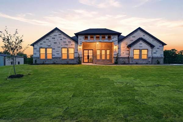 182 Briar Patch Road, Azle, TX 76020