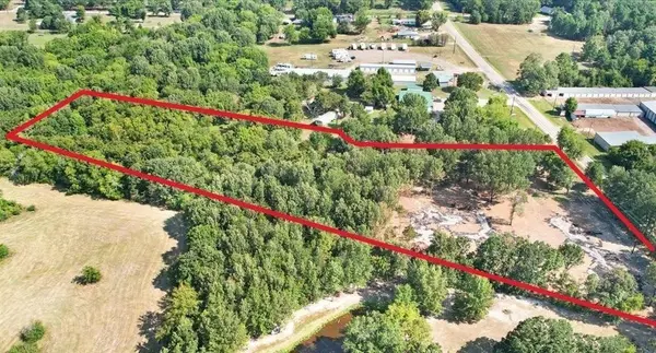 2550 Farm Market 21, Pittsburg, TX 75686