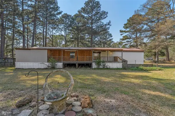 230 E cloverleaf Drive, Haughton, LA 71037
