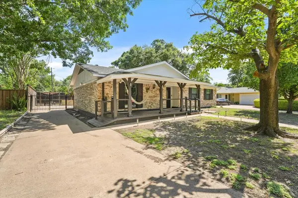 2795 Beechmont Drive, Dallas, TX 75228