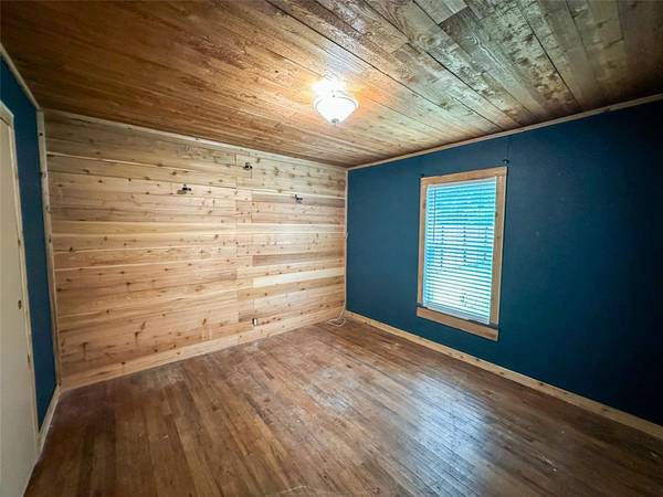 606 Lilly Street, Cleburne, TX 76033