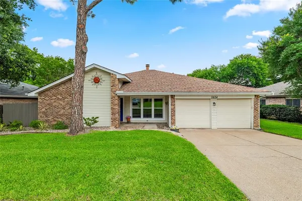 3824 Horizon Drive, Bedford, TX 76021