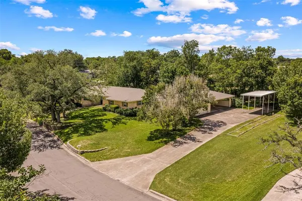 708 Topeka Drive, Woodway, TX 76712