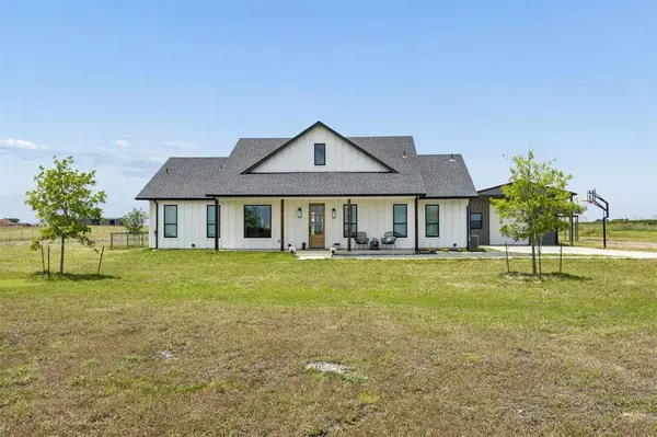 9224 County Road 592, Nevada, TX 75173