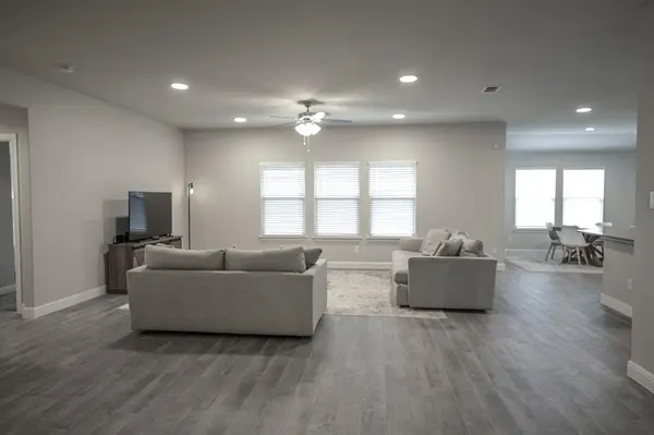 725 Golden Gate Park Road, Alvarado, TX 76009