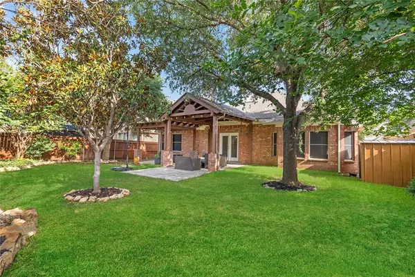 9925 Crawford Farms Drive, Fort Worth, TX 76244