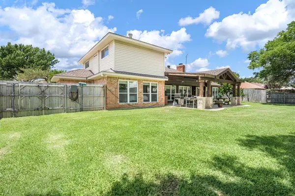 602 Highland Hills Lane, Highland Village, TX 75077
