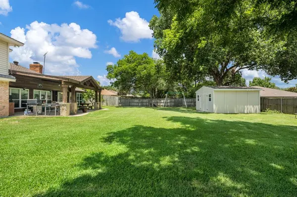 602 Highland Hills Lane, Highland Village, TX 75077