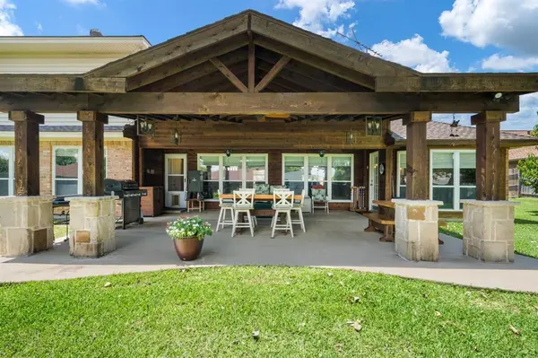602 Highland Hills Lane, Highland Village, TX 75077