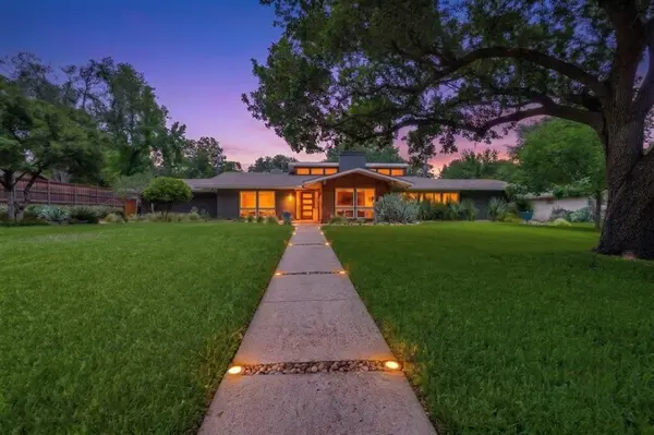 3923 Weeburn Drive, Dallas, TX 75229