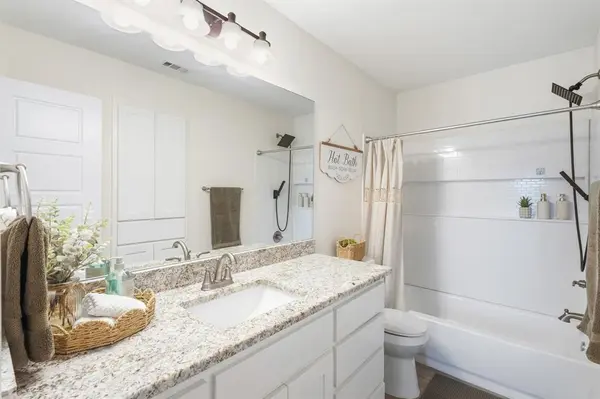 98 S Hickory Street, Venus, TX 76084