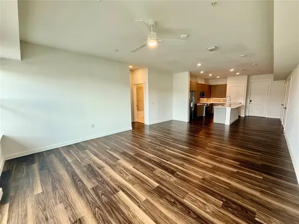 7450 Coronado Avenue #424, Dallas, TX 75214