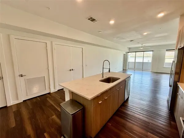 7450 Coronado Avenue #424, Dallas, TX 75214