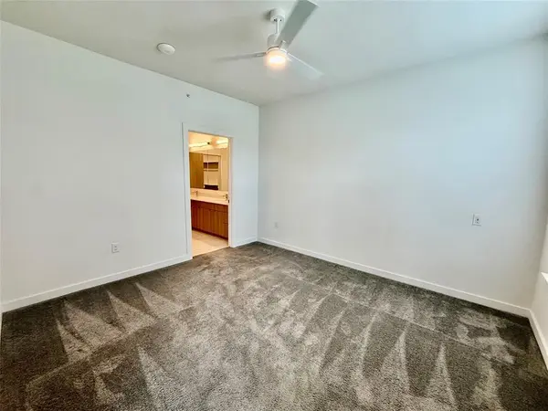 7450 Coronado Avenue #424, Dallas, TX 75214