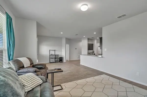 9752 New Bern Drive, Fort Worth, TX 76108