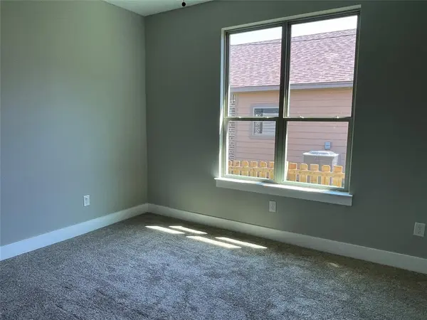 4311 Mountain Hollow Drive, Granbury, TX 76048