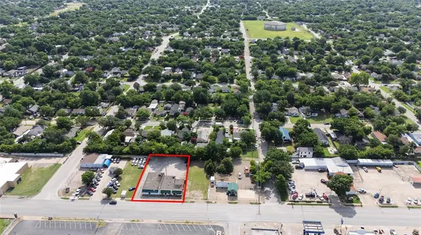 3717 Mccart Avenue, Fort Worth, TX 76110