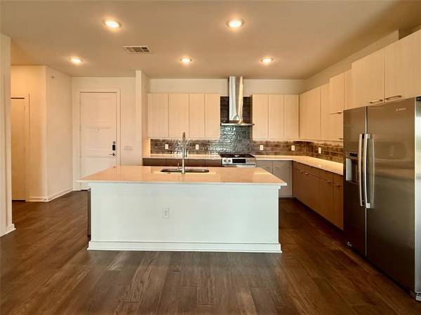 7450 Coronado Avenue #613, Dallas, TX 75214