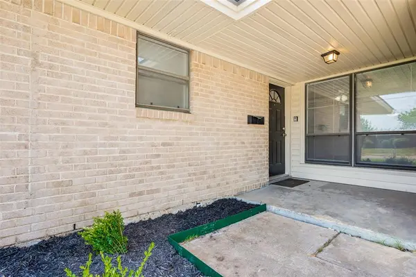 706 Goodyear Street, Irving, TX 75062