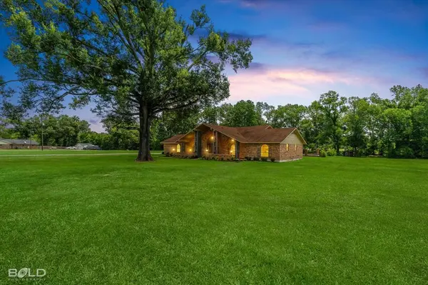 13695 Four Forks Road, Keithville, LA 71047