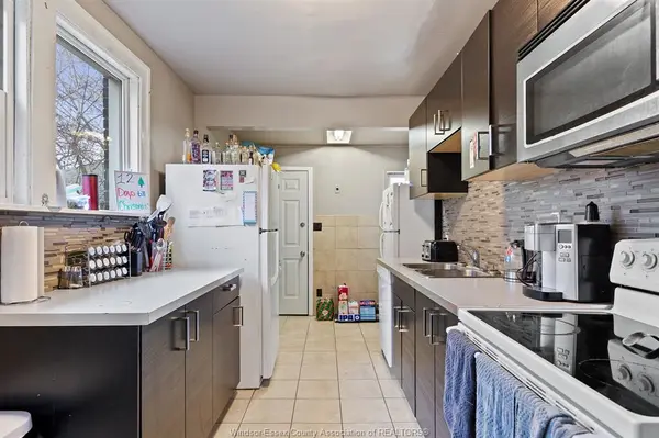 554 ASKIN Avenue, Windsor, ON N9B 2X4