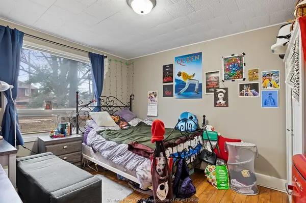 568 ASKIN, Windsor, ON N9B 2X4