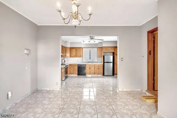 89 1St Ave, Raritan Boro, NJ 08869