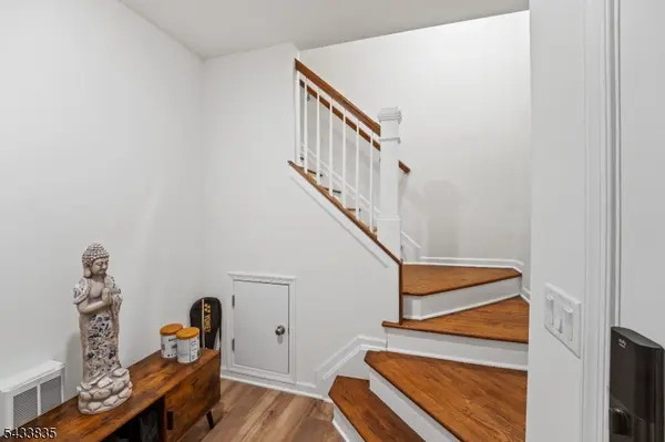 215 Park Ln, Dunellen Boro, NJ 08812