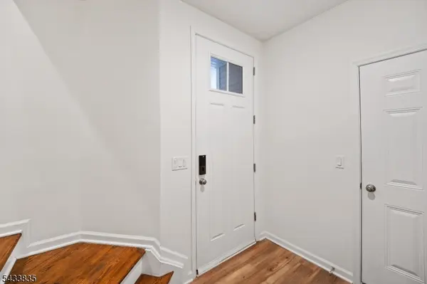 215 Park Ln, Dunellen Boro, NJ 08812