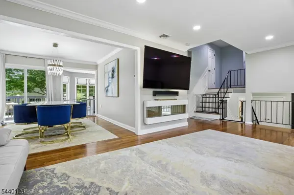 22 Woodhaven Rd, Parsippany-troy Hills Twp., NJ 07054