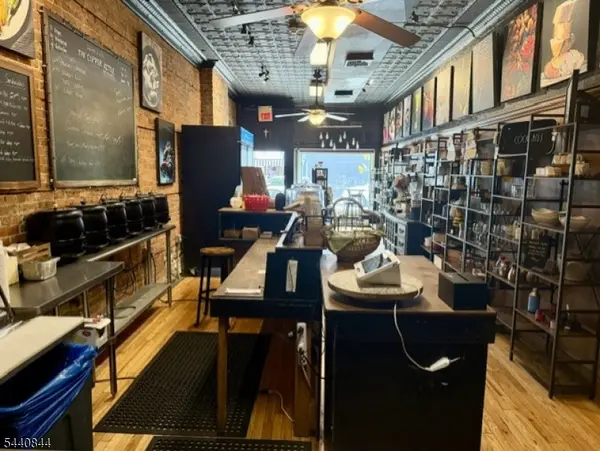 188 SPRING ST, Newton Town, NJ 07860