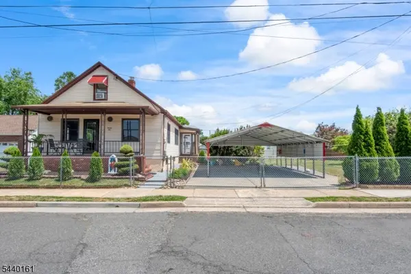 26 N 9Th Ave, Manville Boro, NJ 08835