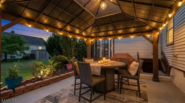 26 N 9Th Ave, Manville Boro, NJ 08835