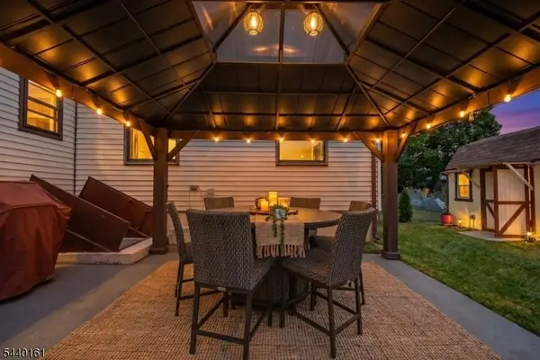 26 N 9Th Ave, Manville Boro, NJ 08835