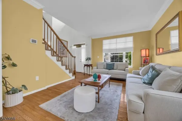 9 Hannah Ct, Readington Twp., NJ 08889
